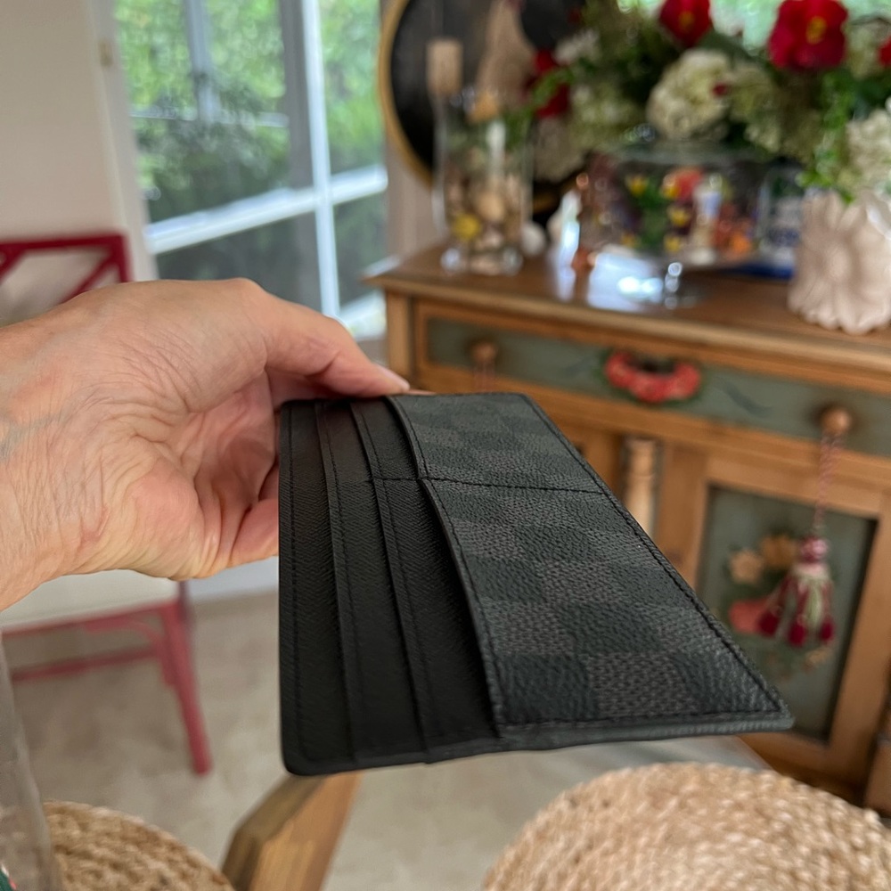 Authentic Louis Vuitton Black/Gray Damier graphite long flat card holder